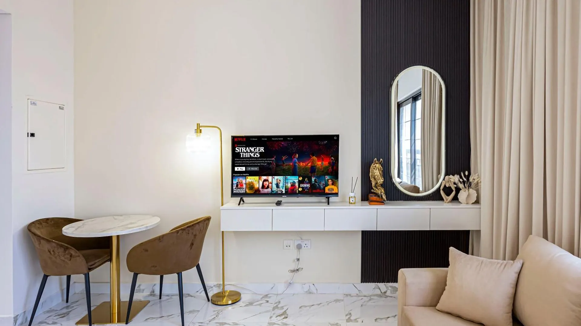 Trendy Dubailand Studio For Stylish Travelers United Arab Emirates