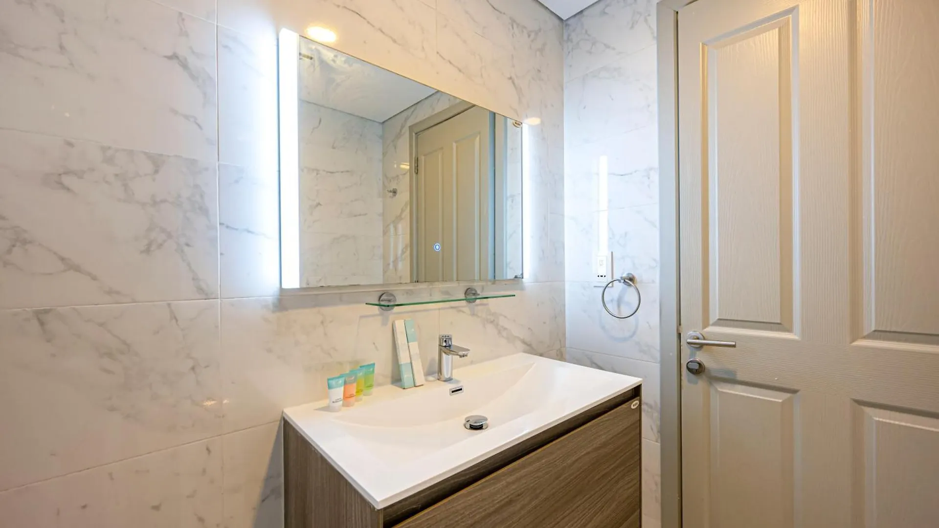 Apartment Trendy Dubailand Studio For Stylish Travelers United Arab Emirates