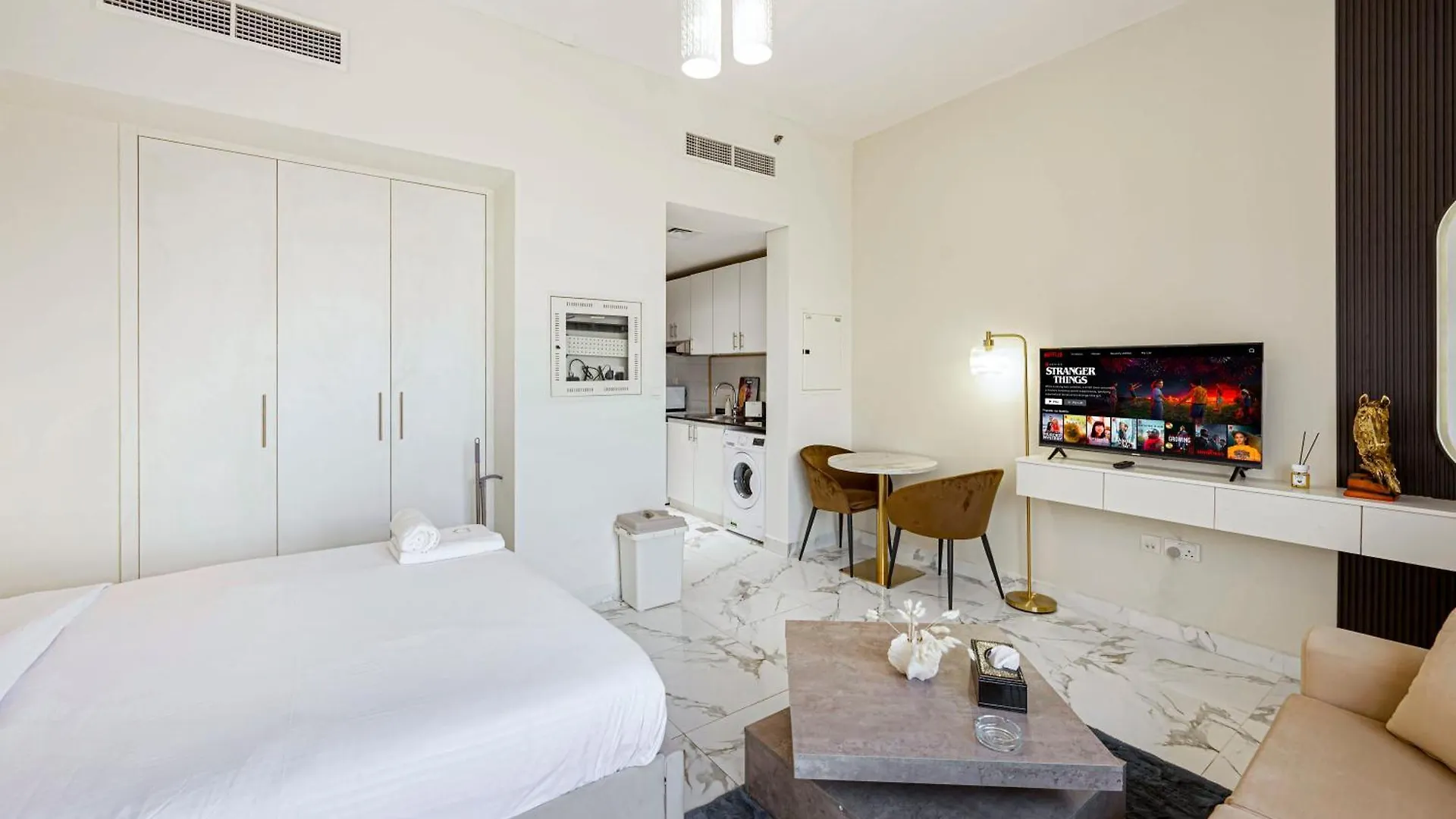 Trendy Dubailand Studio For Stylish Travelers Dubaj
